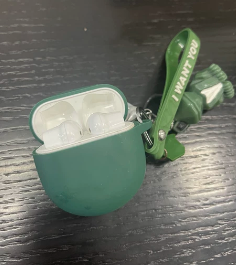 一加的无线蓝牙耳机，性能好，带一个套子， ...