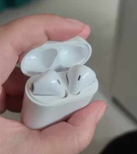 淘宝买的蓝牙耳机一直戴壳使用没有什么划痕，...