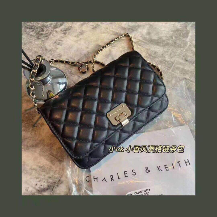 专柜入的小ck菱格链条包便宜出，包包比较多...