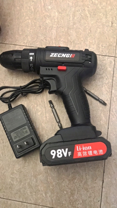 今年入的电钻，一次都没用过，可以正反转，锂...