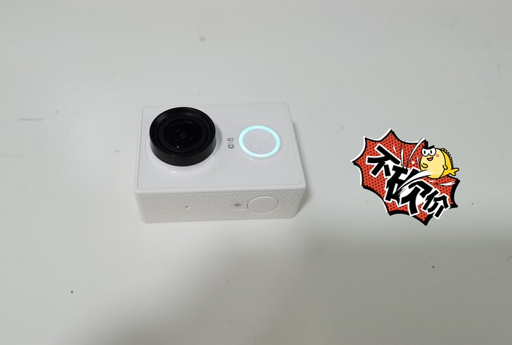 出售小蚁运动相机一套