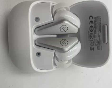 9成新Libratone AIR 明显划痕...