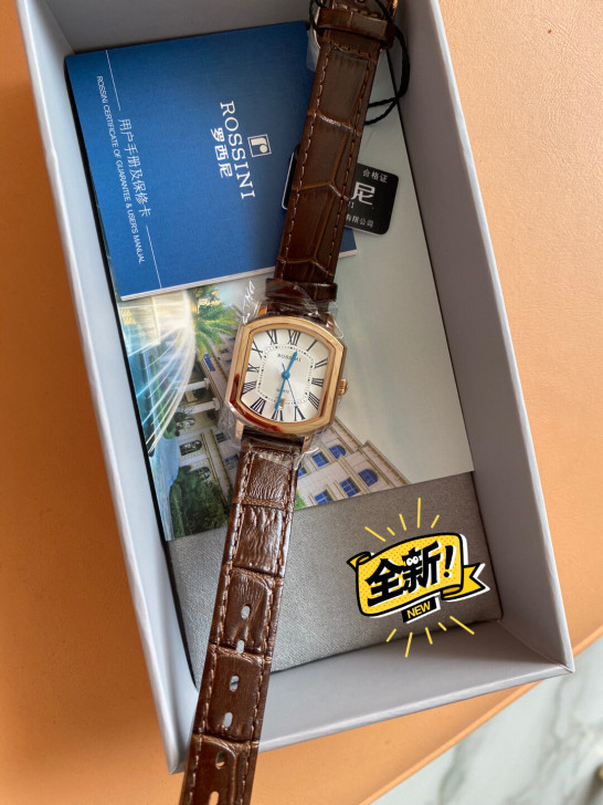 全新闲置,罗西尼蓝爵系列,专柜两千多,特价...