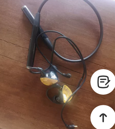 渣男哄妹送的运动挂脖耳机，音质一般，平时粗...