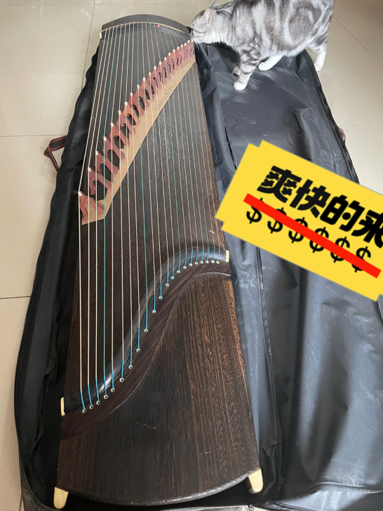古筝个人闲置,买来谈过一次,成年人冲动消费...
