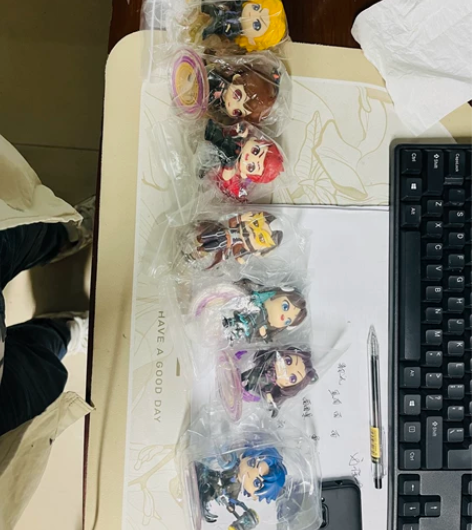 酷乐潮玩 的斗罗大陆 手办  两套全新未拆...