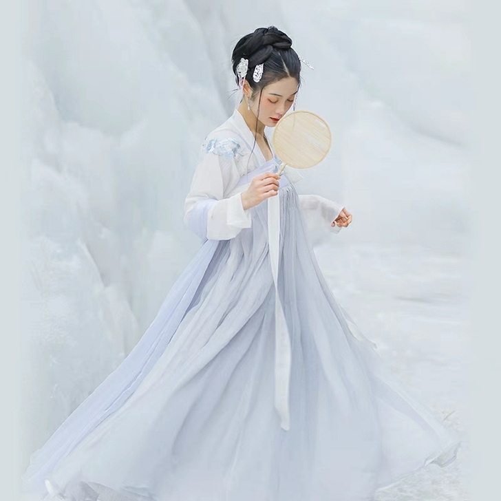 xd出兴雅阁霜雪汉服女绣花对襟齐胸襦裙套装...