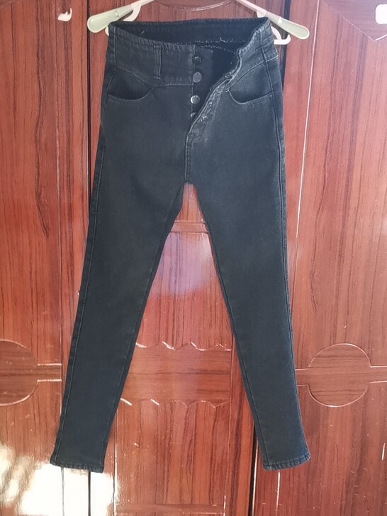 超高腰牛仔小脚裤    薄绒  全新