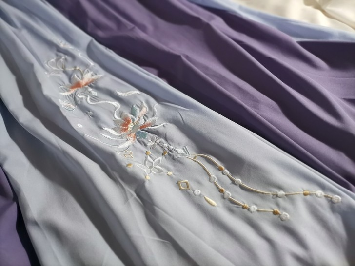 清梳铃珑原创汉服晋制