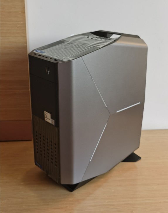 外星人R8水冷主机CPU：i7-9700K...