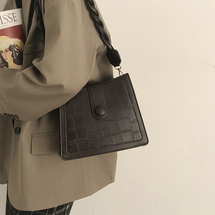 卡乐儿 女士包没背过转手原因 不适合