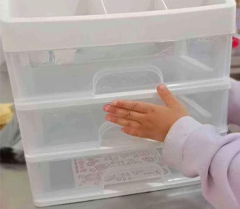 河马口收纳箱透明移动滑轮卧室换季衣物整理箱...