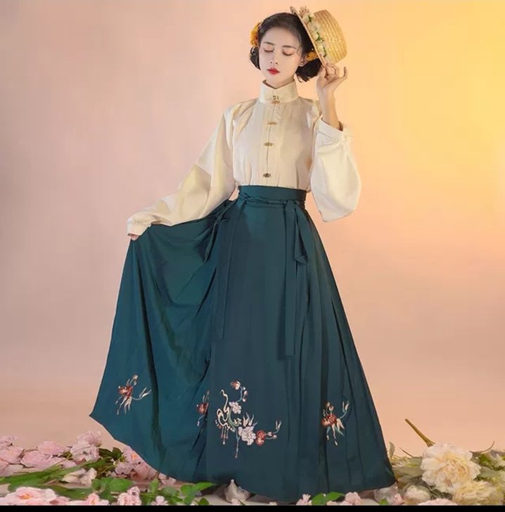 【出】青渊原创正品汉服女明制刺绣方领半袖袄...