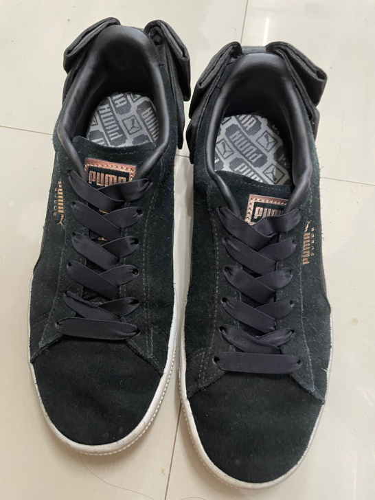 PUMA彪马 黑色蝴蝶结 可甜可盐 免税店...