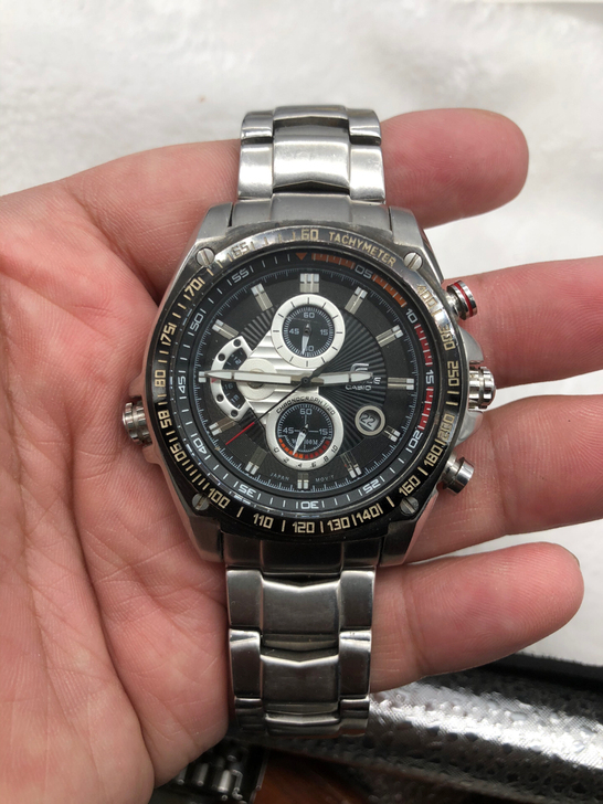 卞西欧石英男表,腕周约19cm左右,EFE...