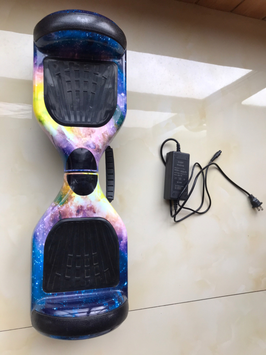 新日智能体感自平衡车双轮代步车 只用过一次...