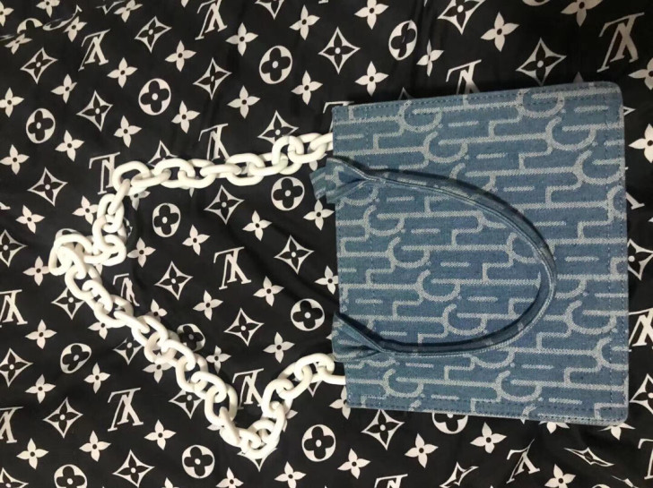 网红同款 没背过两次出门 包太多