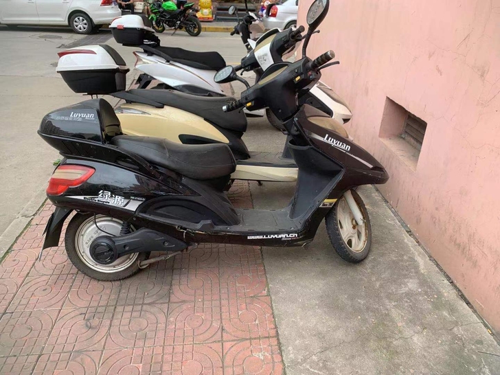 绿源电动车