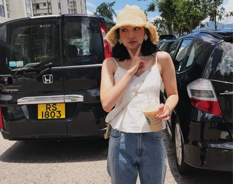 加比Gaby高端定制夏简约吊带上衣女宽松百...