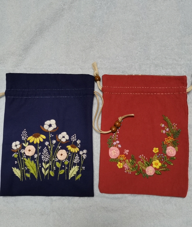 本人纯手工刺绣而成的欧式立体刺绣的 束口袋...