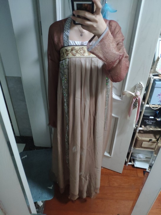 浮舟云令的齐胸汉服，只穿过一次，全新没洗过。