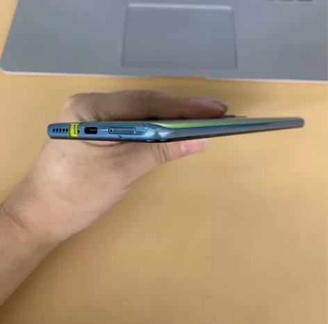 红米k40,12+256,边框磕碰,要的联...