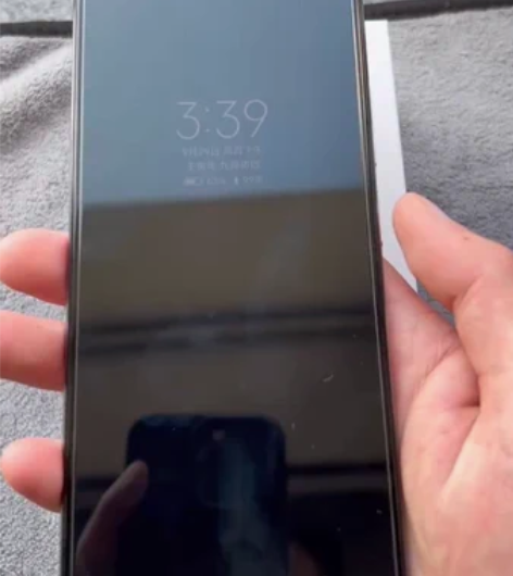 红米K40，8➕128晴雪，小米官方购入，...