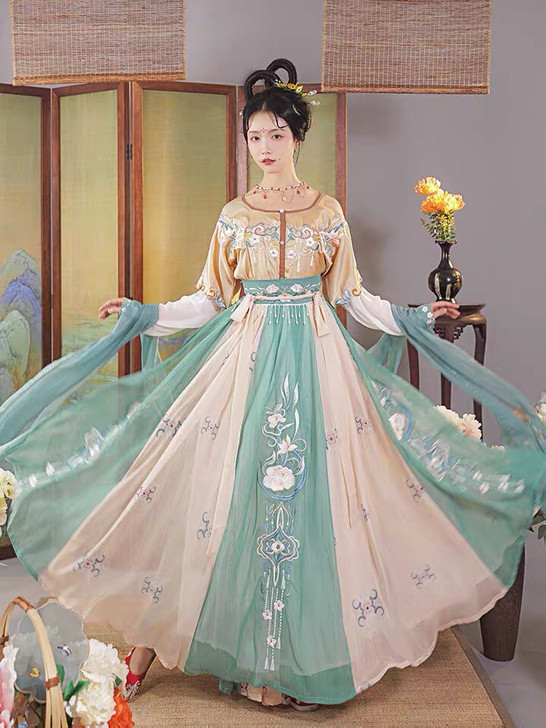 耀春花瑶归汉服女正品原创中国风坦领三件套半...