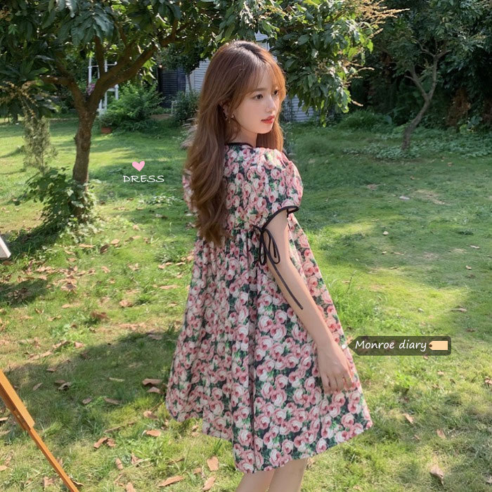 法式甜美泡泡袖碎花连衣裙女复古温柔风小个子...