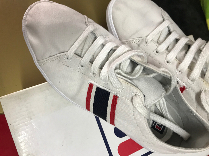 斐乐FILA 白色鞋 9新未下水 38码