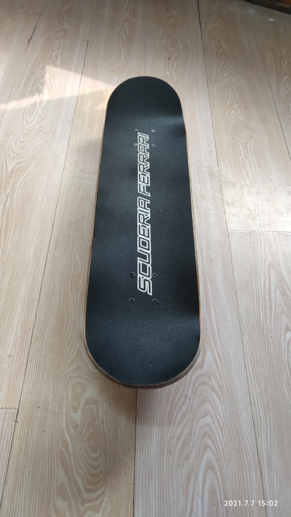 滑板，mesuca品牌，磨损不大，成色良好...