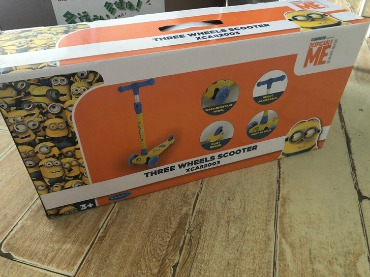 MESUCA全新未拆封,小黄人滑板车