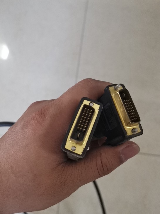 dvi线3米长度。两条打包出。老东西质量过...