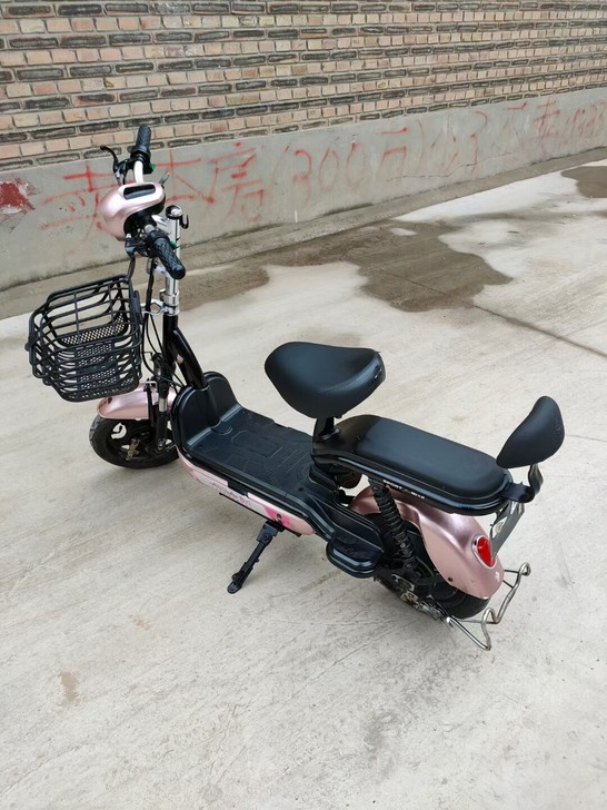 4块大电瓶能跑个七八十里地，有需要的联系吧。