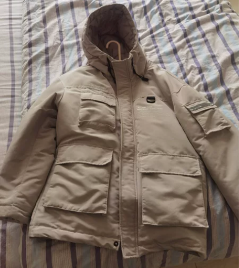 男士以纯羽绒服,便宜出。 感兴趣的话点“我...
