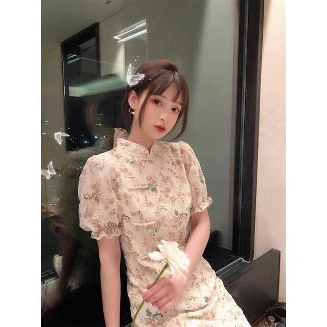 全新：裙子是去年买的，一次都没穿过