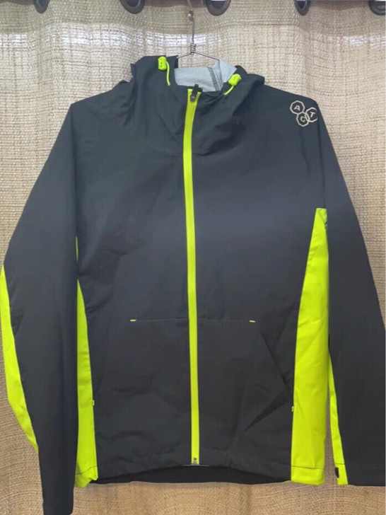 日单防水雨衣～S到L码都有，全新50多件～...