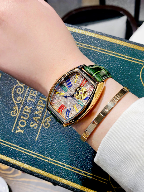 十大品牌蒂玮娜酒桶形满天星手表女精钢真皮透...