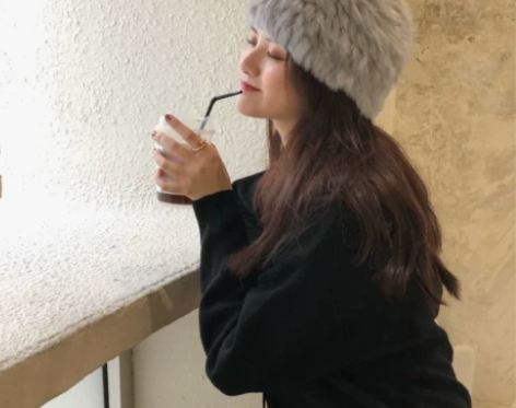 日系灰色秋冬雪季毛绒帽女冬时尚保暖毛线护耳...