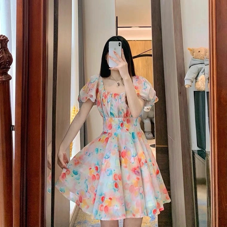 换季清仓原价59元的连衣裙,全场包邮