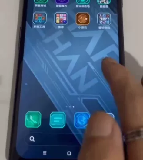黑鲨4s 5G  8+128 屏幕换过，触...