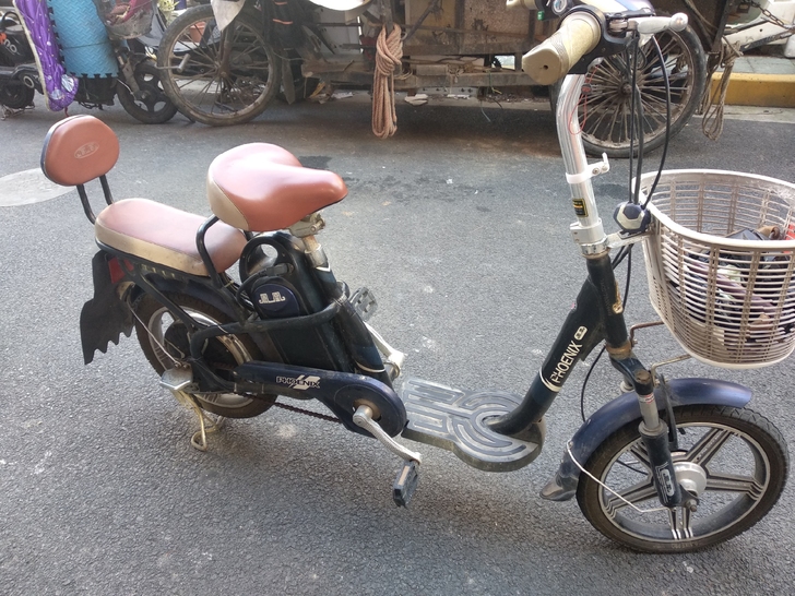 凤凰牌锂电池自行车，48伏，接送小孩上幼儿...