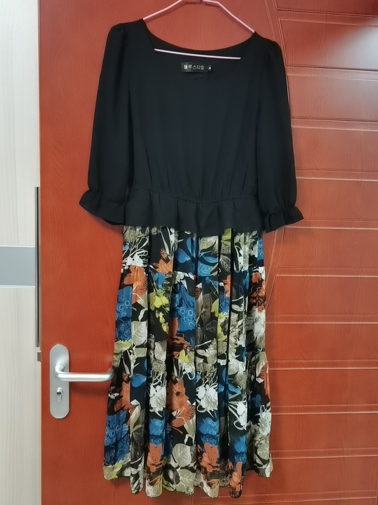 （包邮）特别显瘦，胸围92，松紧腰最大到8...