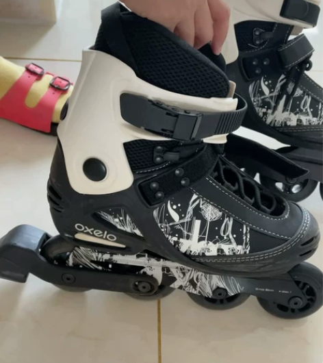 迪卡侬的旱冰鞋 超级好 就穿过一次 感兴趣...