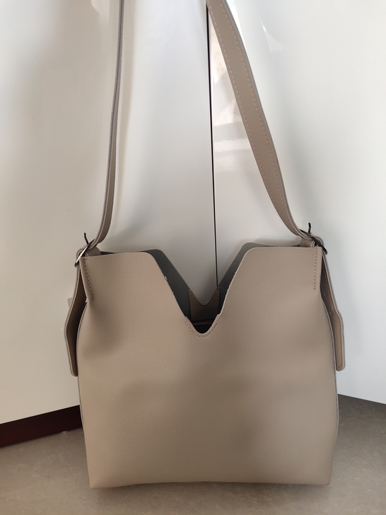 全新吊牌都在！韩国复古大容量手提单肩包！