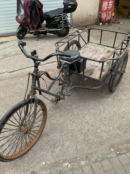 电瓶装上就可以骑、现在用小了、换了大的、北...