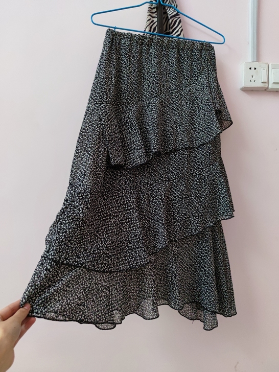 碎花半身裙s码  雪纺面料 很凉快很舒服 ...