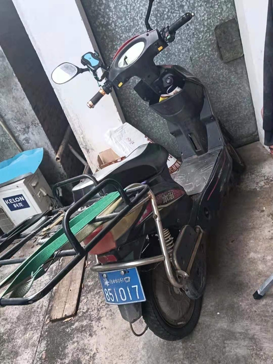 电动车,已上牌,全新电瓶,后面带货架 ...