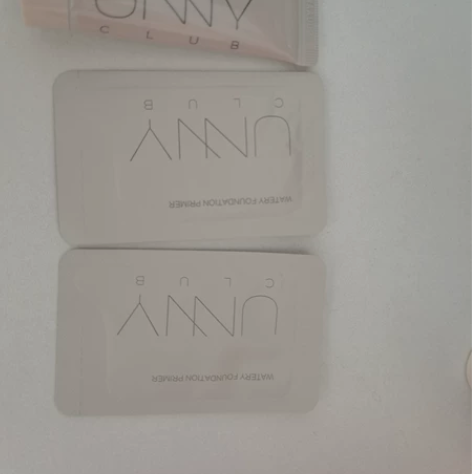 UNNY隔离10ml,全新未拆封,送两包2...