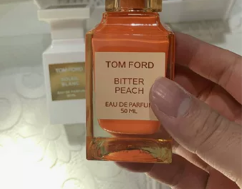 闲置转让出家里一些拆封自用香水，苦桃香水，...